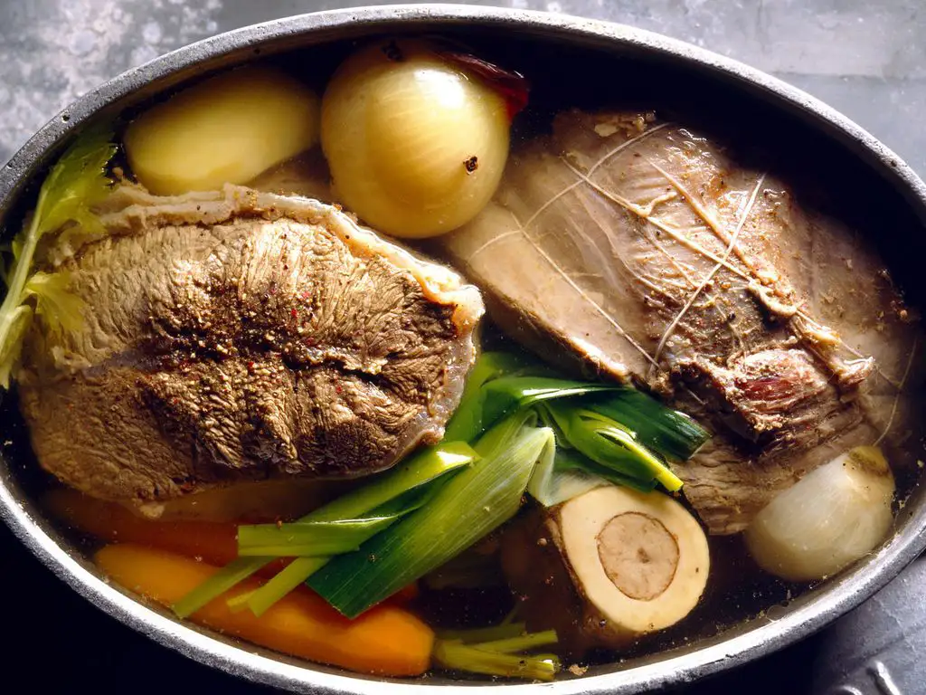 Comment servir le pot-au-feu